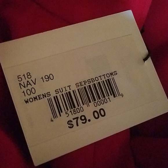 Red calvin klein  skirt. - Picture 4 of 6